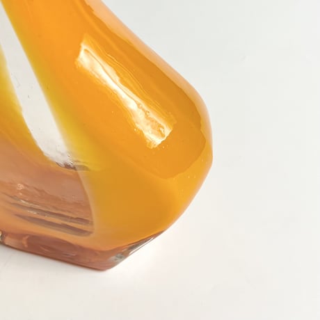 USED GLASS FLOWER VASE