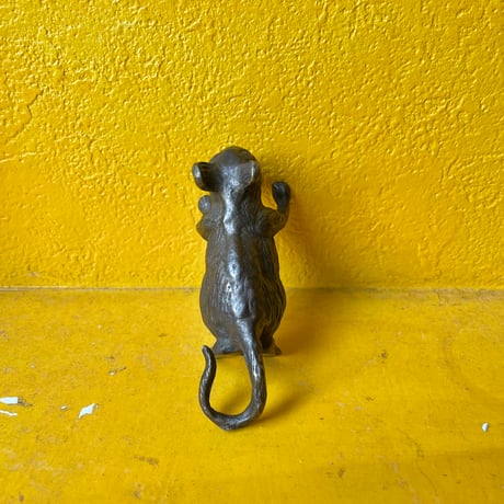 USED BRASS MOUSE FIGURINE