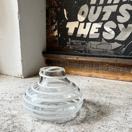 USED GLASS FLOWER VASE