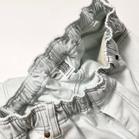 COMFORTABLE REASON "Surface Dyed Denim”