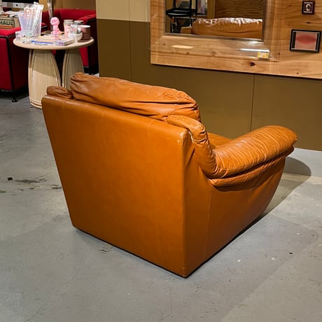 USED / “NICOLETTI" LEATHER 1P SOFA