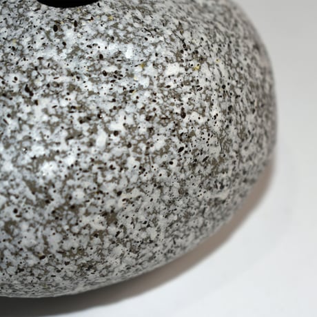 USED STONE DESIGN FLOWER VASE