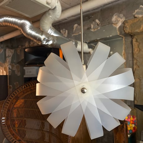 USED PLASTIC SHADE PENDANT LAMP