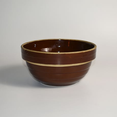 VINTAGE “MCCOY” CERAMIC BOWL