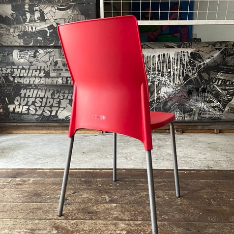 USED ”OKAMURA” PLASTICS CHAIR