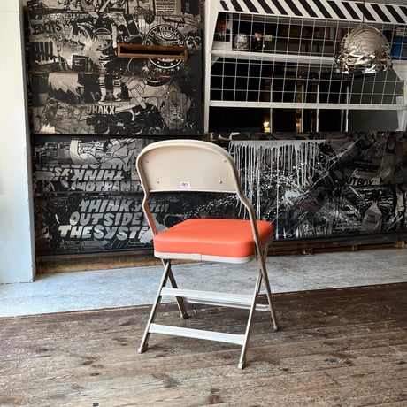 USED “CLARIN” STEEL FRAME VINYL LEATHER FOLDING CHAIR