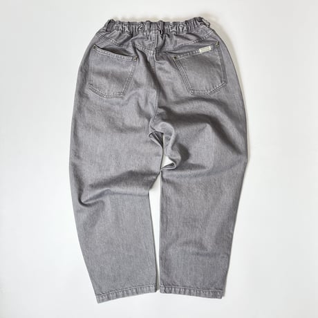 COMFORTABLE REASON  “Fade Denim Slacks”