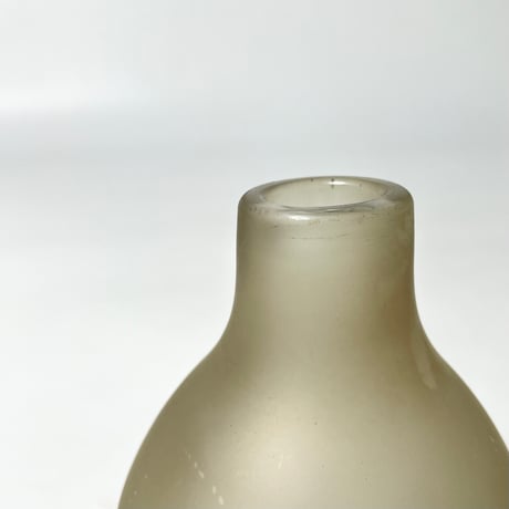 USED GLASS BOTTLE FLOWER VASE