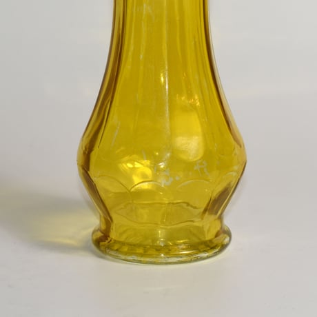 USED GLASS FLOWER VASE