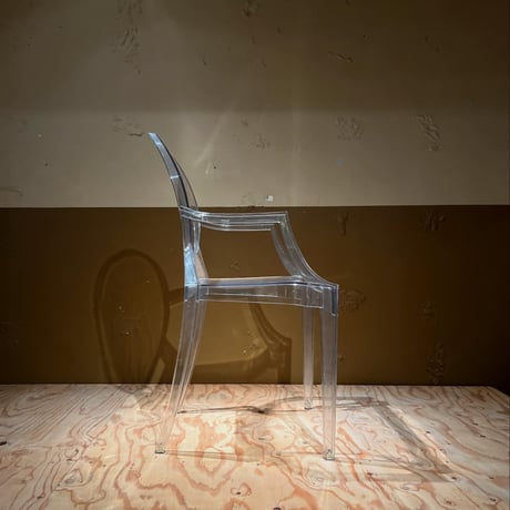 USED "KARTELL / LOUIS GHOST"