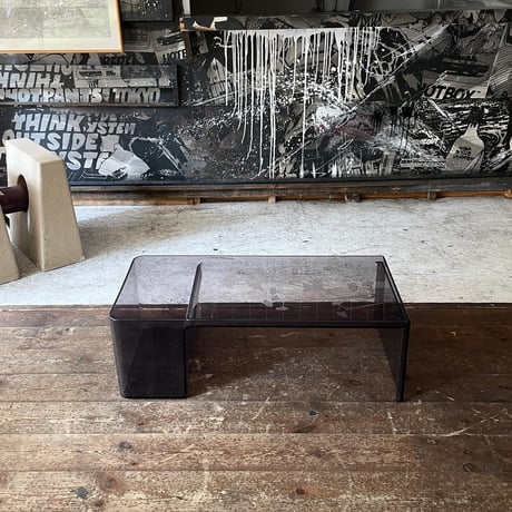 USED "KARTELL / USAME TABLE"