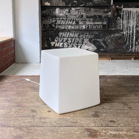 USED CUBE FLOOR LAMP