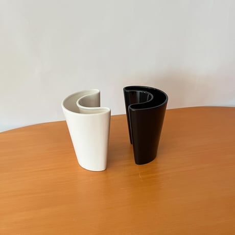 USED CERAMIC CURVE POT