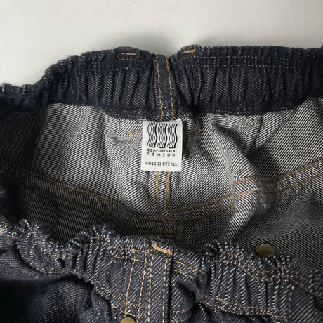 COMFORTABLE REASON "Reactive Dyed Denim"