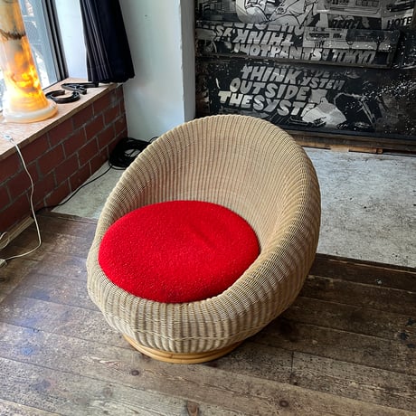 USED RATTAN LOUNGE CHAIR