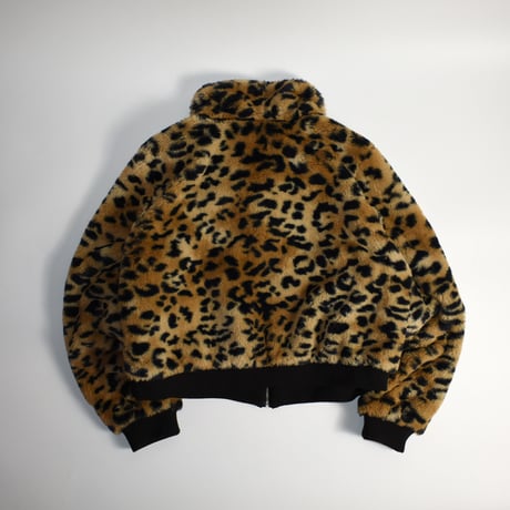 USED "NO BOUNDARIES" FAKE FAR ZIP-UP JACKET