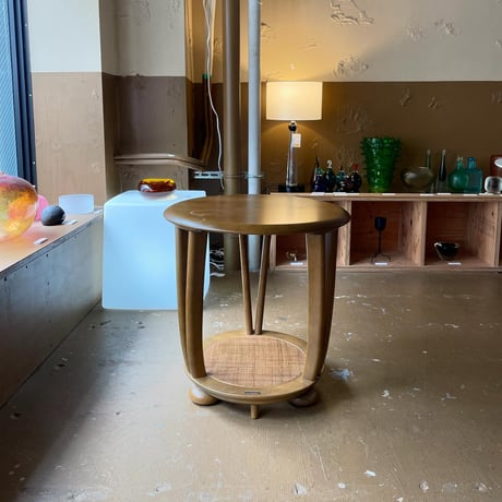 JAPAN USED "KARIMOKU" WOODEN ROUND SIDE TABLE