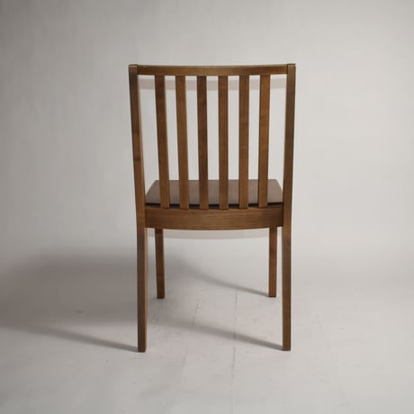 USED WOODEN CHAIR