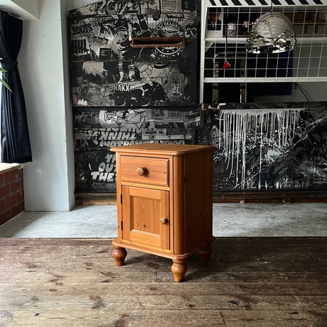 USED WOODEN CHEST