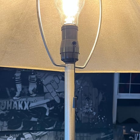 USED IRON LEG FLOOR LAMP