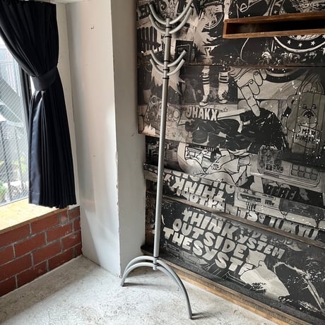 USED STEEL LEG FOLDING COAT HANGER