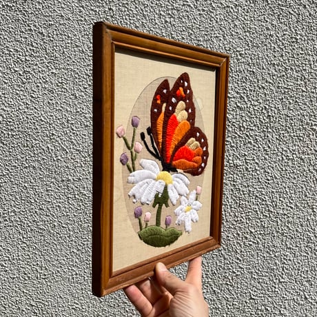 USED UNKNOWN ARTIST EMBROIDERY PAINTING WALL ART