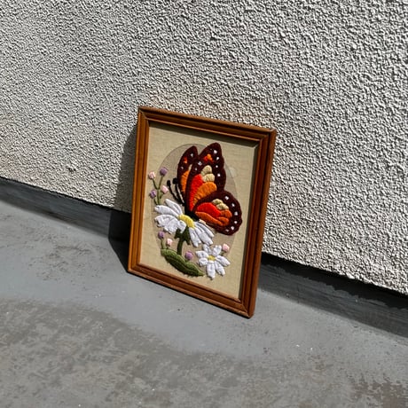 USED UNKNOWN ARTIST EMBROIDERY PAINTING WALL ART
