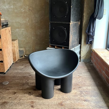 USED ELEPHANT LEG CHAIR