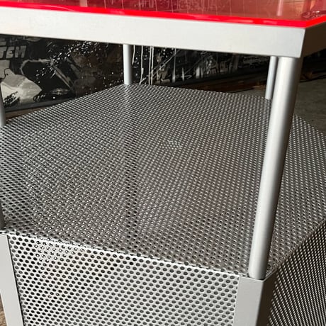 USED ACRYL TOP BOARD PUNCHING METAL CARRY STAND