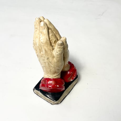 USED CERAMIC PLAYING HANDS OBJECT