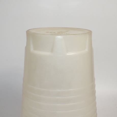 PLASTIC TRASH CAN