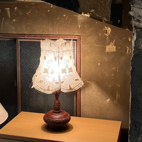 USED CAMEL SKIN SHADE WODDEN TABLE LAMP