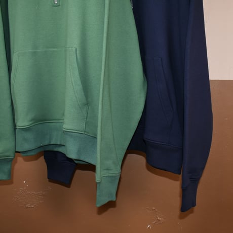 COMFORTABLE REASON "OP Neck Team Sweat"