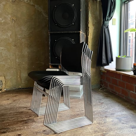 USED “HOWE / 40/4 SIDE CHAIR” BY DAVID ROWLAND
