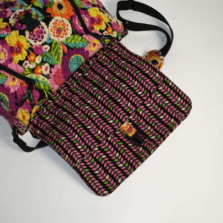 USED QUILT MESSENGER BAG