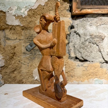 USED WOODEN SCULPTURE