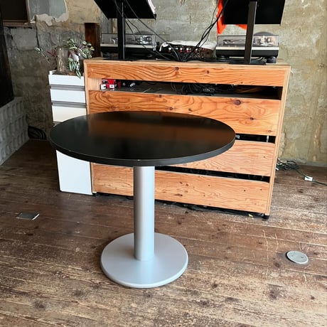 USED WOODEN TOP BOARD DINING TABLE