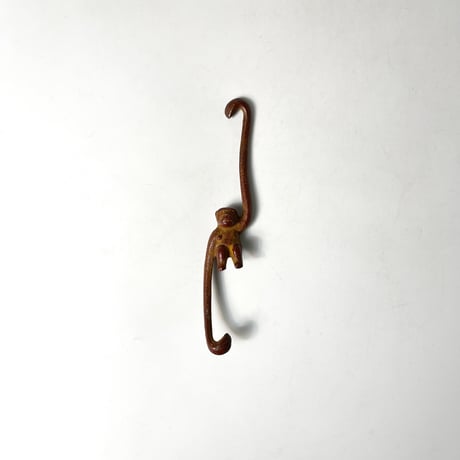 USED MONKEY MOTIF IRON HOOK
