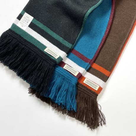 COMFORTABLE REASON "Reversible Scarf"