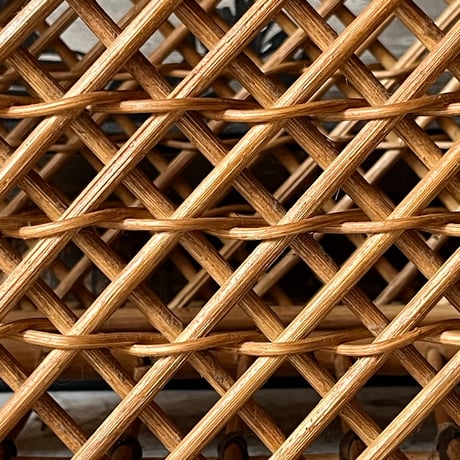 USED BAMBOO & RATTAN MAGAZINE RACK