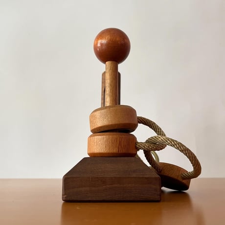 VINTAGE WOODEN TEASER PUZZLE