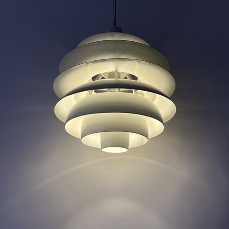 USED SCANDINAVIAN DESIGN 8SHADE PENDANT LAMP
