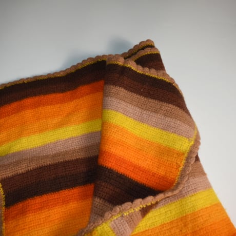 USED ACRYLIC WOOL BORDER RUG
