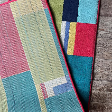 USED GEOMETRICS PATTERN RUG