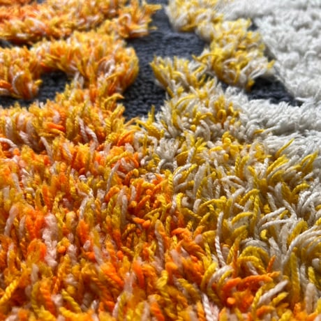USED ACRYL SHAGGY RUG