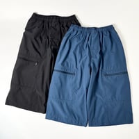 COMFORTABLE REASON "Cropped Shorts"