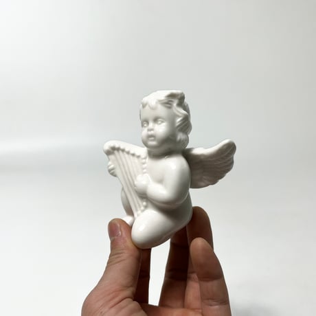 USED PORCELAIN ANGEL MOTIF