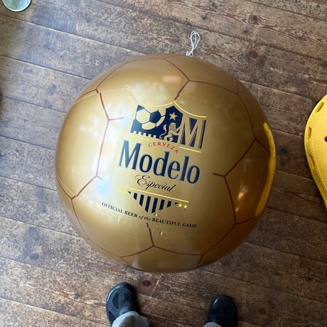 USED “MODELO” BEACH BALL