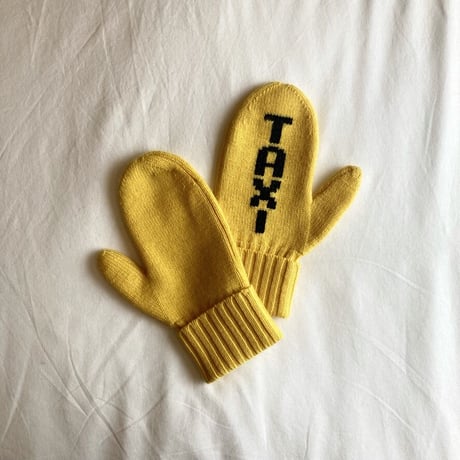 "STOPPING THE TAXI" MITTENS
