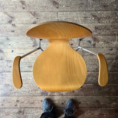 USED “DANERKA / RONDO” STEEL LEG WOODEN ARM CHAIR